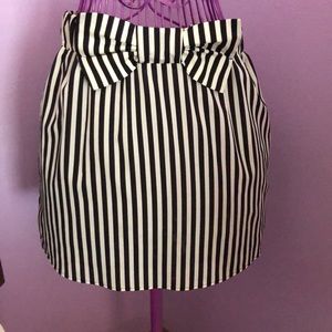 Black and white stripes skirt!